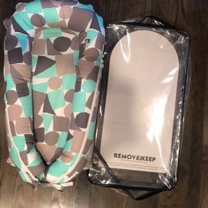 Dock-a-for Deluxe + in perfect condition